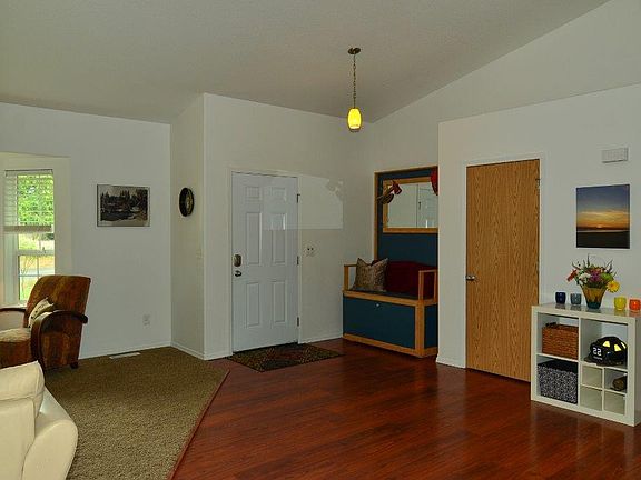5th image of 10036 Lookout Dr NW