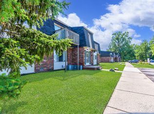 Parkway Village, Clinton Township, MI 48036
