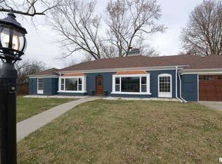 1317 W Holly Hedges Dr, Peoria, IL
