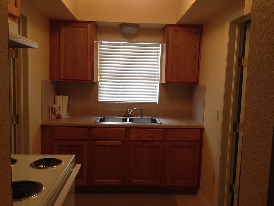 2nd image of 205 S 9th Ave