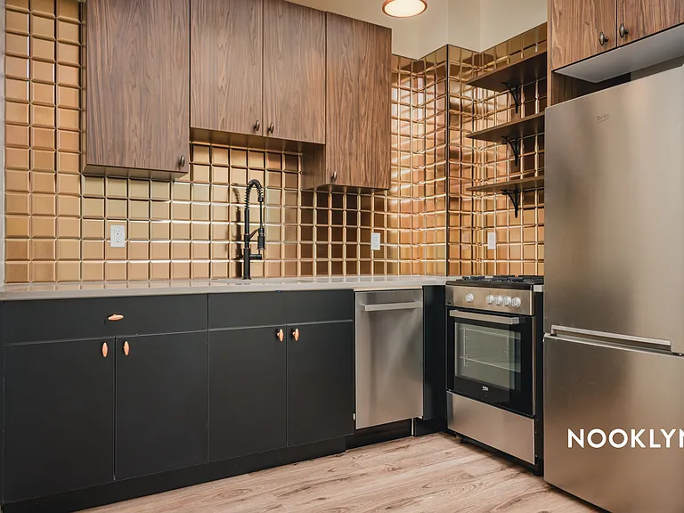 150 Bayard St #5C — Photo 2