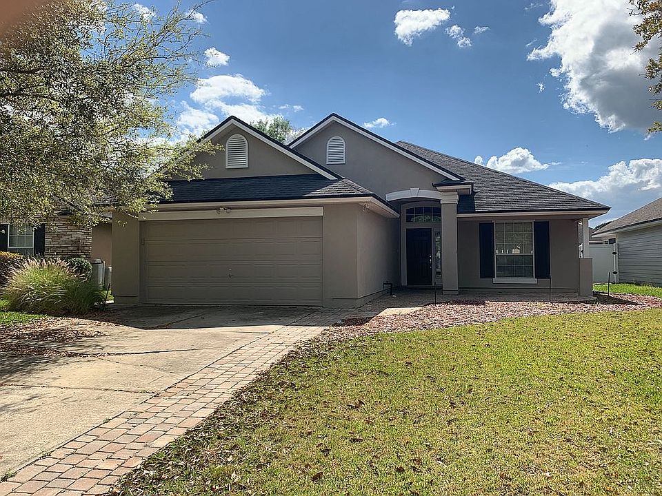 1st image of 902 Thoroughbred Dr