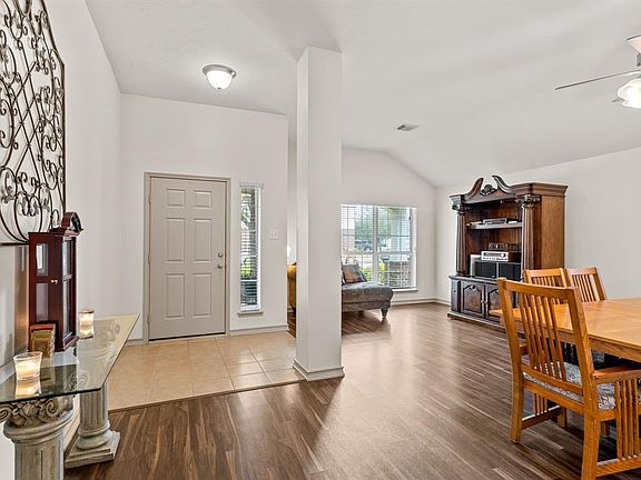 2nd image of 2414 Comal Dr