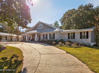 1802 Stuart Ave, Ocean Springs, MS 39564