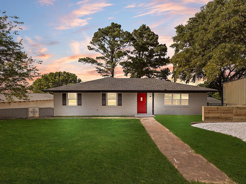 1st image of 208 Shugar Cir