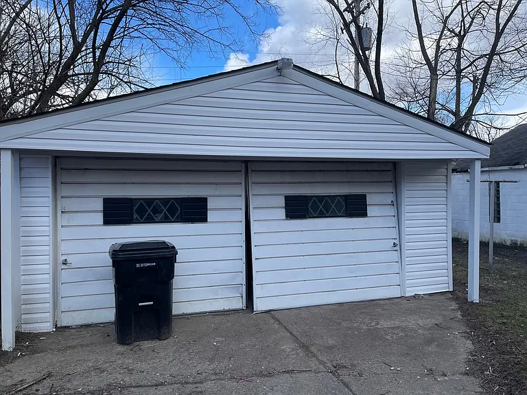 19374 Dean St — Photo 5