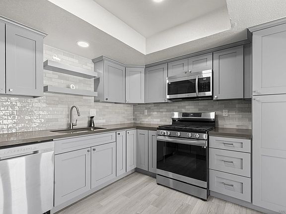 2nd image of 4561 Brookview Ct