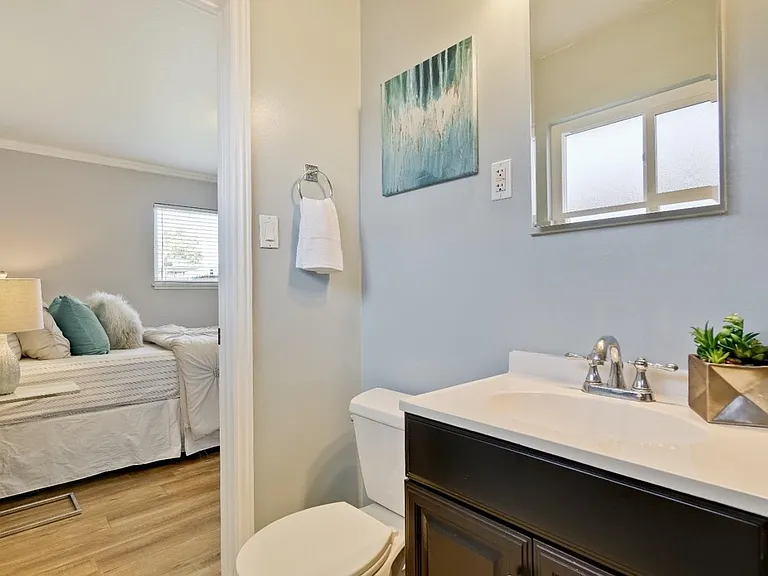 5259 Meridian Ave — Photo 16