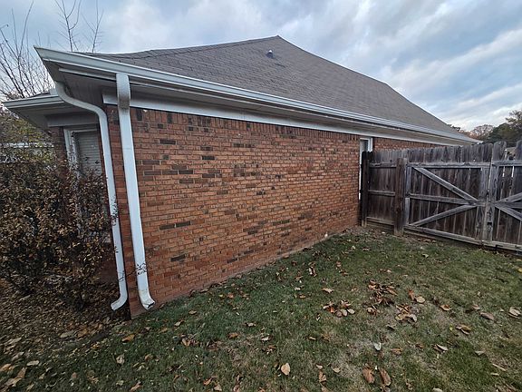 2nd image of 8285 Chimneyrock Blvd