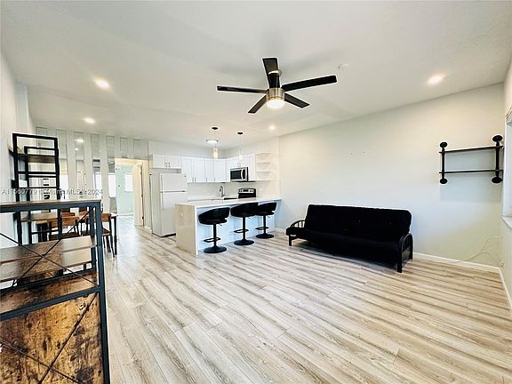 2nd image of 800 SW 11th Ave APT 7A