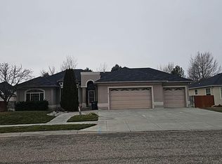 299 Lacosta Dr, Idaho Falls, ID 83401