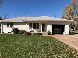 207 8th St, Claflin, KS 67525