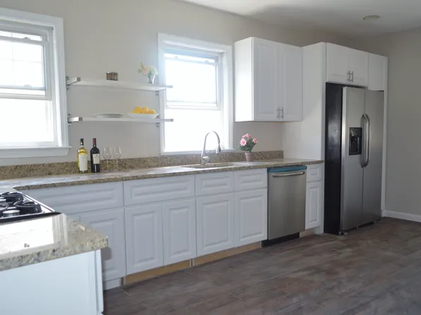 100 Greaton Rd #1, Boston, MA 02132