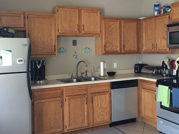 5th image of 40 Old Orchard Ln