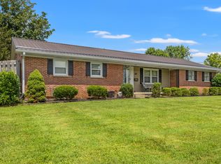 100 Evergreen Dr, Lawrenceburg, KY 40342