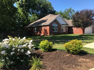 235 Lynn Dr, Pea Ridge, AR 72751