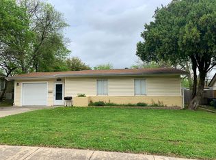 5856 Dennis Ave, Fort Worth, TX 76114