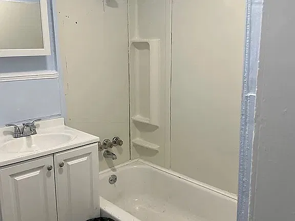 2 bed, $1,600 — Photo 1