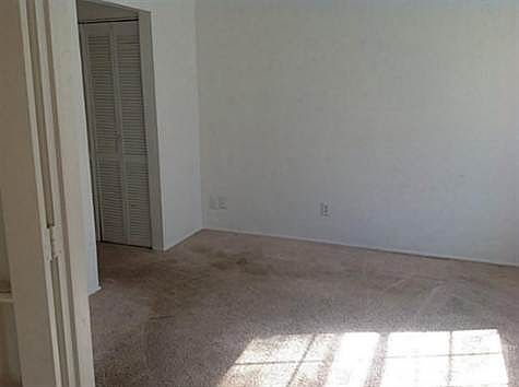 5th image of 7016 Newberry Ct E