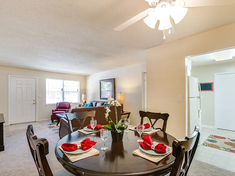 High Country Apartments — Photo 9