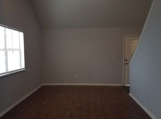 5900 E 136th St APT B, Grandview, MO 64030