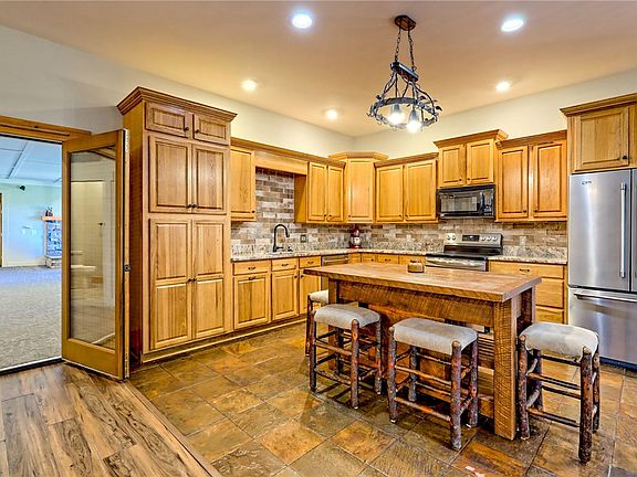 3rd image of 225 Whetstone Mountain Rd