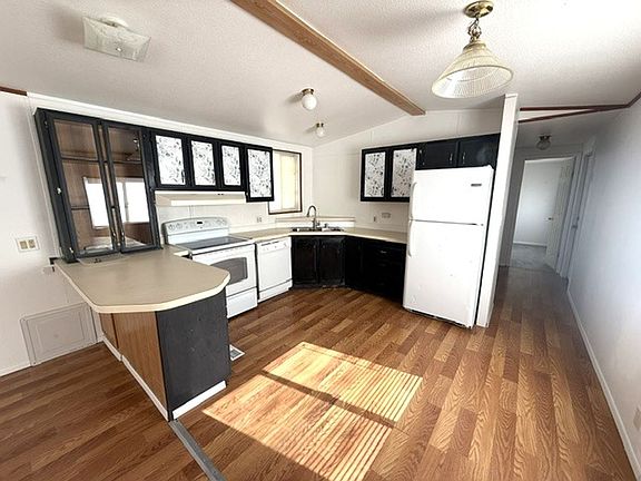 3rd image of 10954 Wood Ave