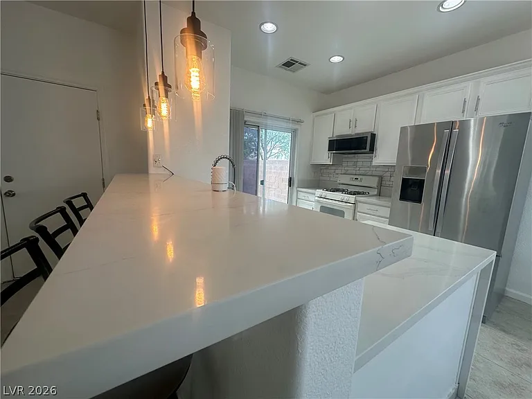 4135 Sparrow Rock St — Photo 4