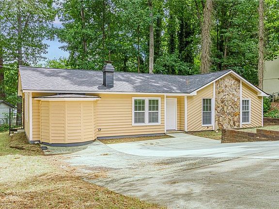 3rd image of 1540 Spender Dr