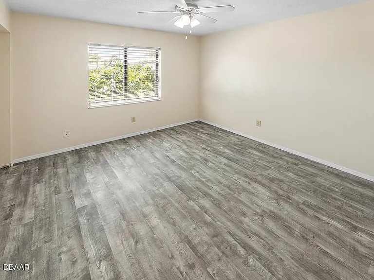 3855 Cardinal Blvd — Photo 9