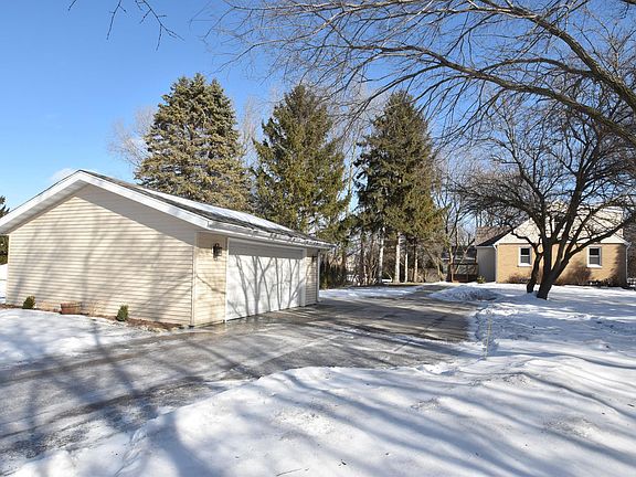 3rd image of 5130 S 113th St