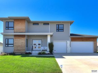 2714 N 186th St, Elkhorn, NE 68022