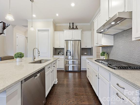 3rd image of 16306 Nicodemus Ln
