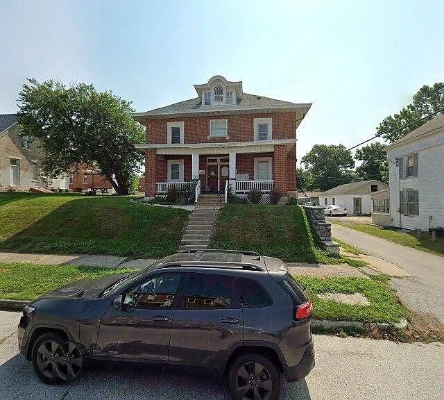 219 S 11th St #2 — Photo 2