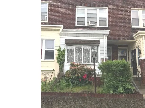 1940 W Sparks St, Philadelphia, PA 19141