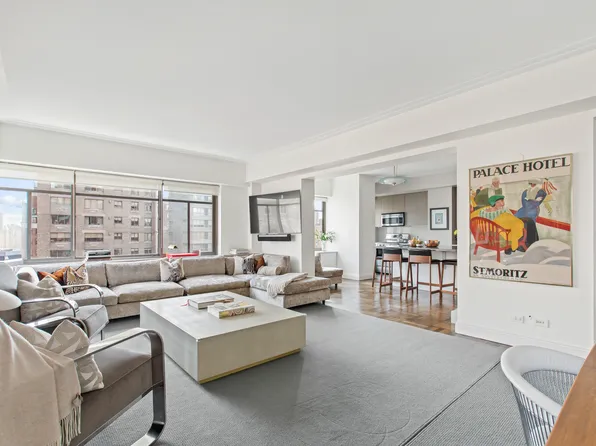 715 Park Avenue image 1 of 17