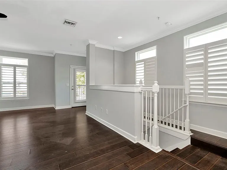 3213 Marcellus Cir — Photo 6
