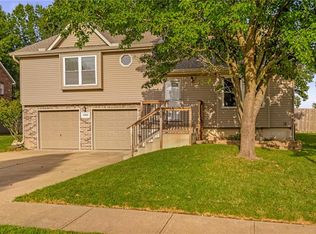 13835 S Shannan St, Olathe, KS 66062