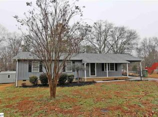 36 W Golden Strip Dr, Mauldin, SC 29662