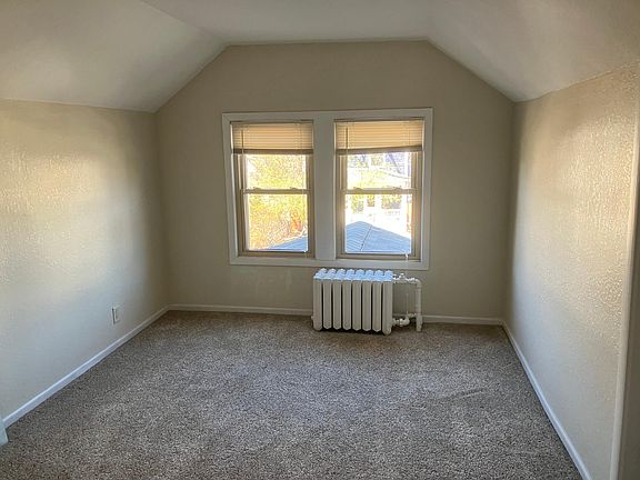 4th image of 689 Smith Ave S #2