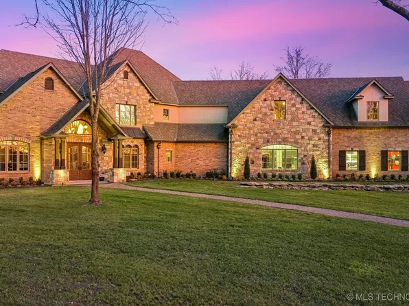 9931 N Chadford Rd, Owasso, OK 74055