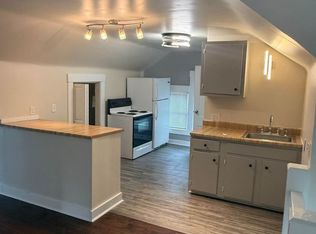 158 S Leonard St, Liberty, MO 64068