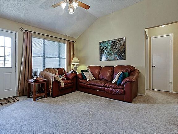 5th image of 1207 Trenton Ln