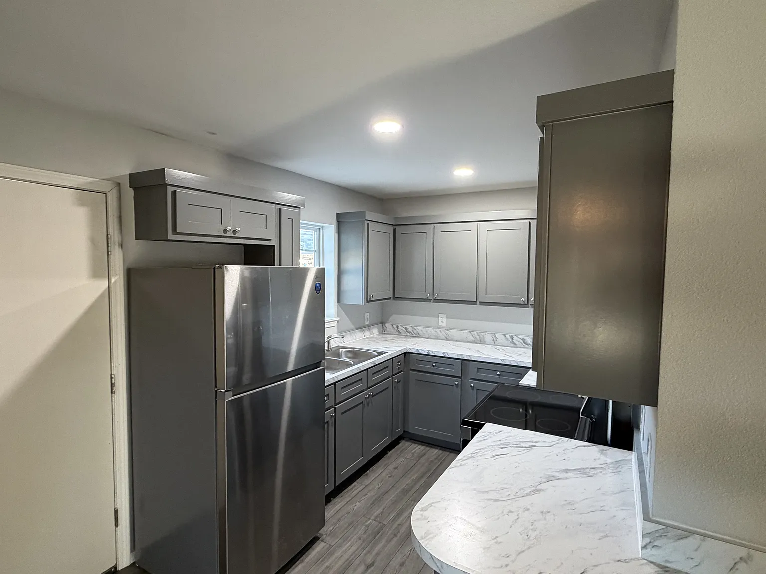 2 bed, 714 sqft, $845 — Photo 4