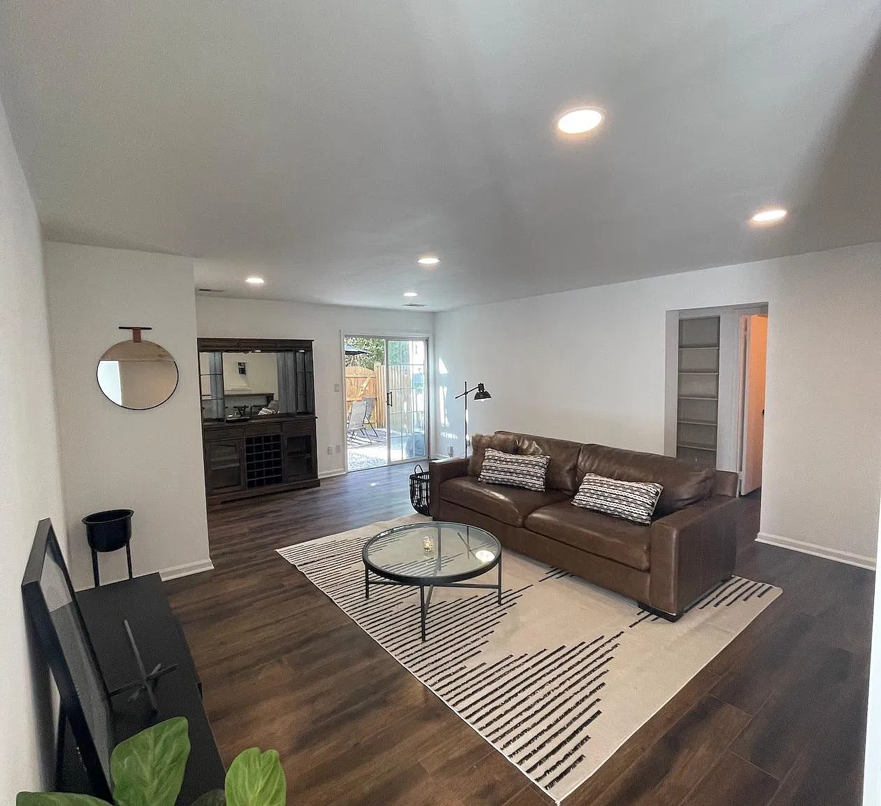 4235 Stockbridge Dr — Photo 3