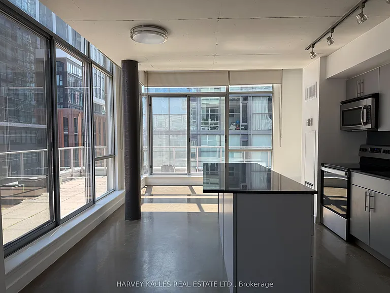 36 Charlotte St #704 — Photo 8