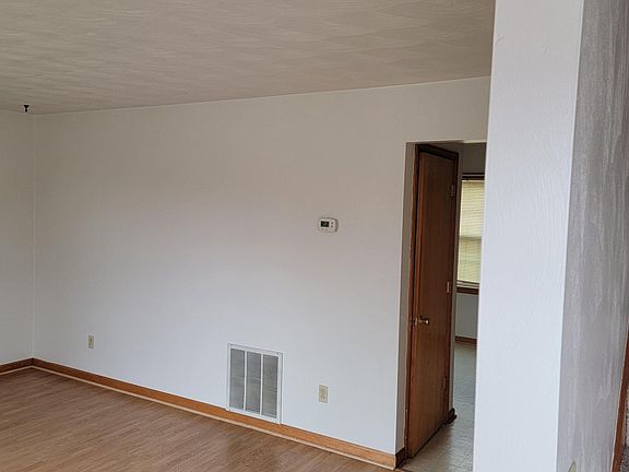 3rd image of 1603 Narcissus St