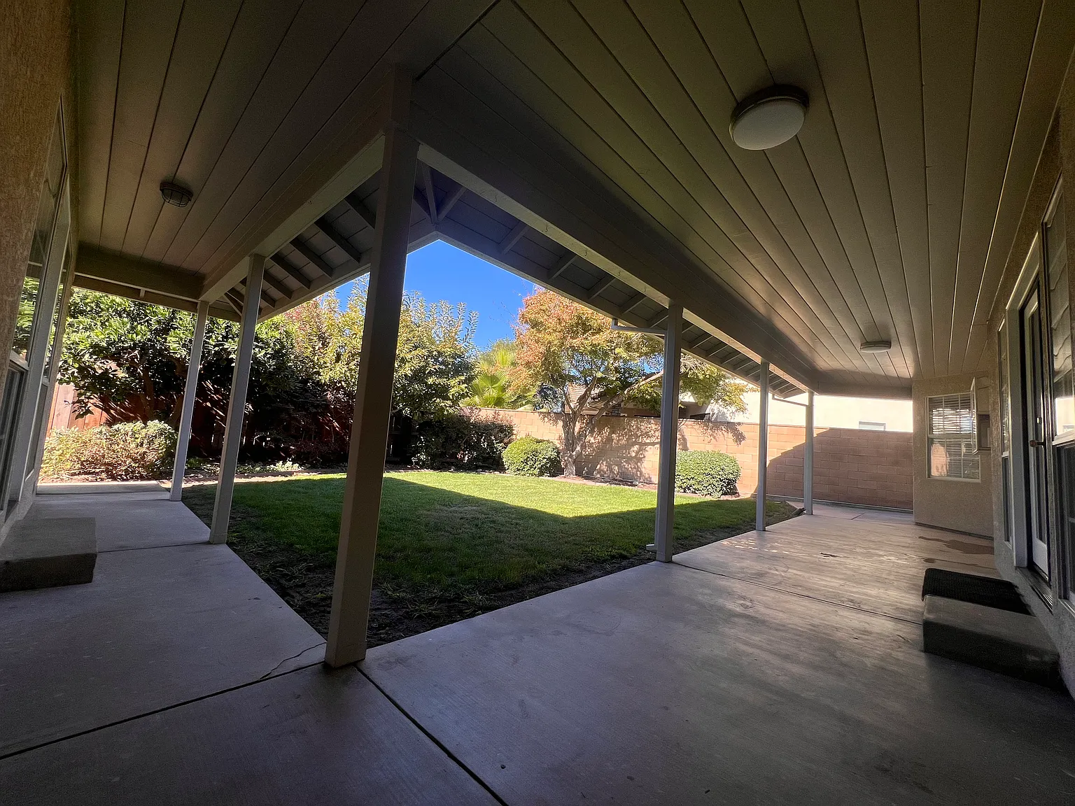 3 bed, 1965 sqft, $2,700 — Photo 3