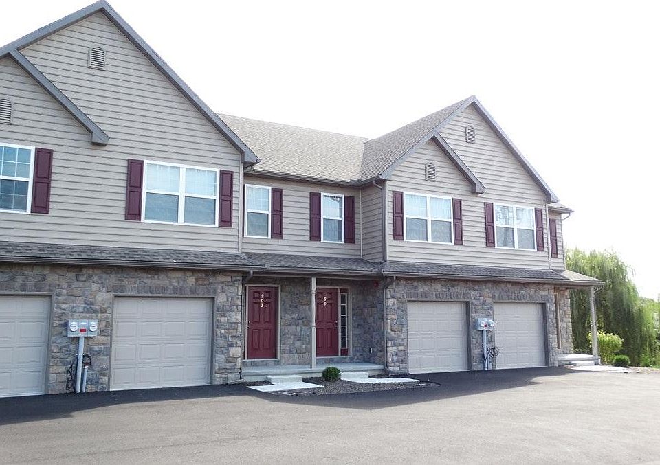 Front of Similar Home