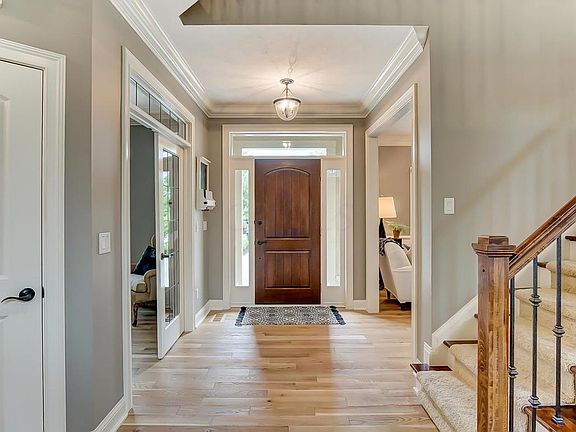 4th image of 9808 Macdonald Dr